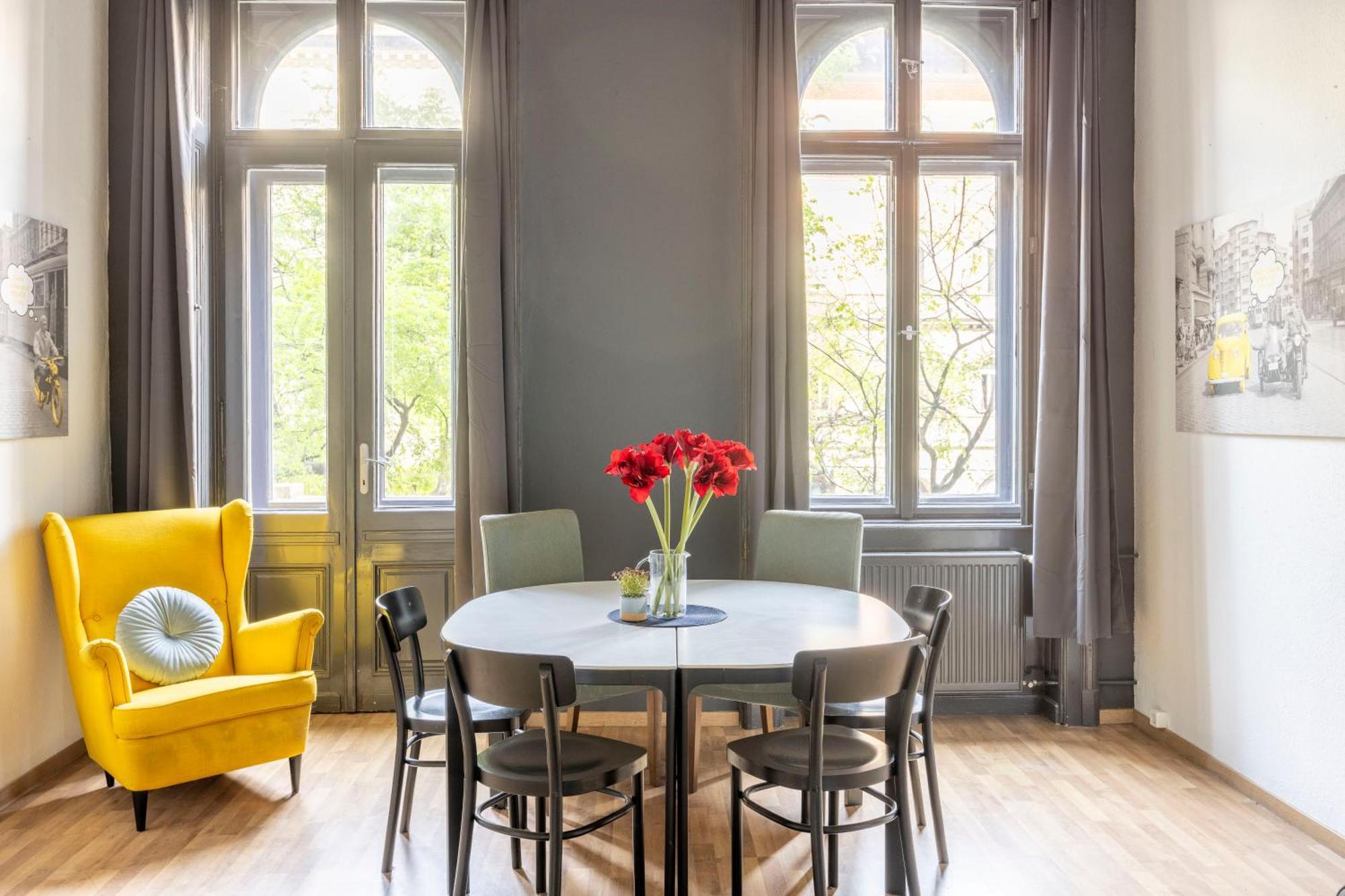 Cozy & Nostalgic Budapest Style Apartment In The Center Eksteriør bilde